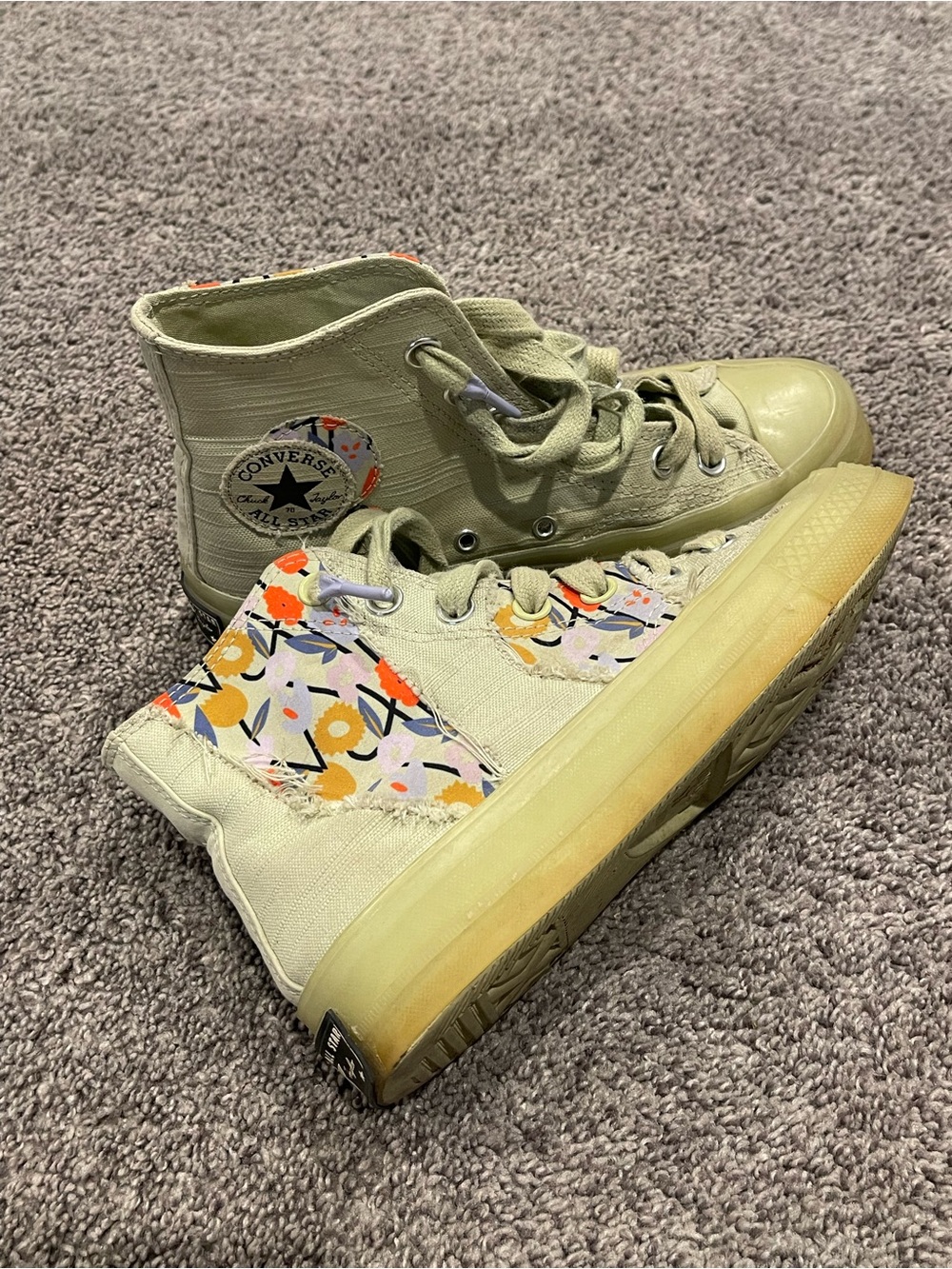 Converse Chuck Taylor All Star Women’s 5.5 Floral Patchwork High Top Platform